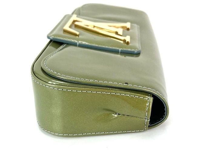 Clutch verde Sobe de charol Louis Vuitton - vista 6