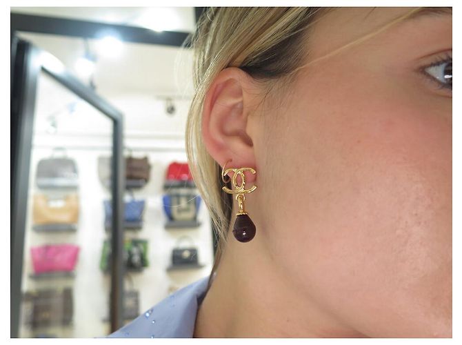 NEUE CHANEL CC-LOGO-ANHÄNGER BORDEAUX-PERLEN-OHRRINGE OHRRINGE Golden - Ansicht 10