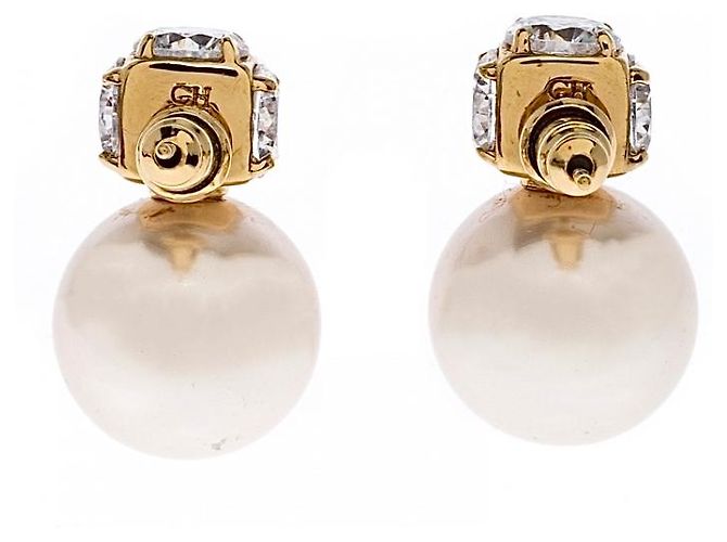 Orecchini a goccia placcati in oro con cristalli e perle sintetiche di CH Carolina Herrera. Crudo Gold hardware - vista 2