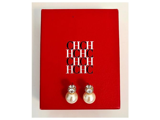 Orecchini a goccia placcati in oro con cristalli e perle sintetiche di CH Carolina Herrera. Crudo Gold hardware - vista 4