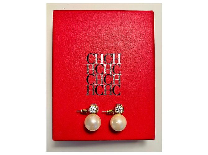 Orecchini a goccia placcati in oro con cristalli e perle sintetiche di CH Carolina Herrera. Crudo Gold hardware - vista 5