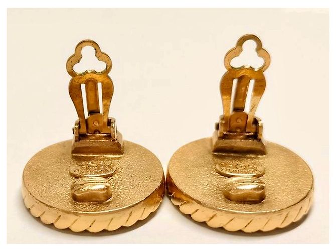 Pendientes de botón CHANEL con el logo CC entrelazado de 1995 Negro Dorado - vista 8