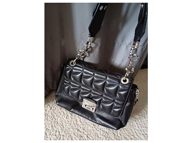 Bolsa de mão acolchoada Karl Lagerfeld em couro de cordeiro preto - vista 3