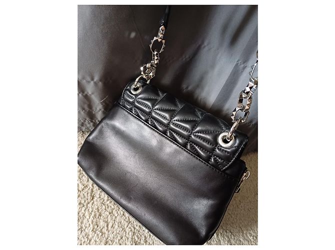 Bolsa de mão acolchoada Karl Lagerfeld em couro de cordeiro preto - vista 5