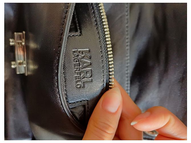 Bolsa de mão acolchoada Karl Lagerfeld em couro de cordeiro preto - vista 8