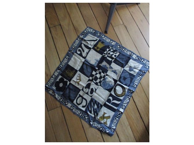 Foulard in seta Emanuel Ungaro Multicolore - vista 3