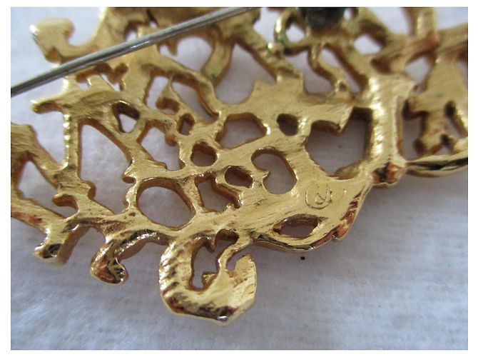 Christian Lacroix Spilla barocca con cristalli. D'oro - vista 6