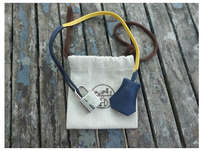 campanella, linguetta e lucchetto hermès nuovo per borsa hermès dustbag Blu - vista 2