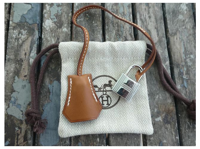 bell, pull tab and lock hermès new for hermès bag dustbag Brown Light brown - view 2