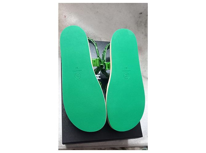 Sandali Chanel in pelle verde taglia 38 - vista 6