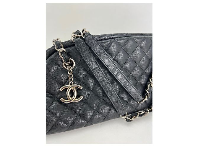 CHANEL Just Mademoiselle Borsa a Spalla in Caviar Trapuntato Nero - vista 5