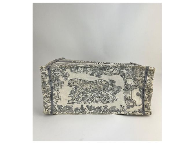 CHRISTIAN DIOR Medium Dior Book Graue Bestickte Tasche Weiß - Ansicht 6