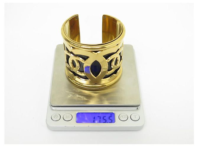 BRACCIALE VINTAGE CHANEL MANCHETTE LOGO CC 1970 T17 METALLO DORATO EMAIL NERO BANGLE D'oro - vista 7