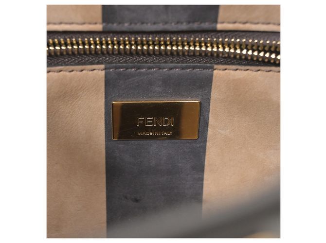 Borsa Mini Peekaboo Fendi in pelle marrone scuro - vista 7