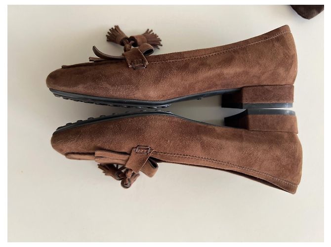Mocassini Tod's Gommini in pelle di cervo marrone taglia 36.5 - vista 5