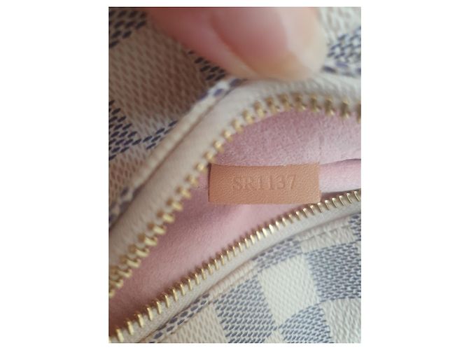 Louis Vuitton Sperone bb damier azur Beige - vista 9