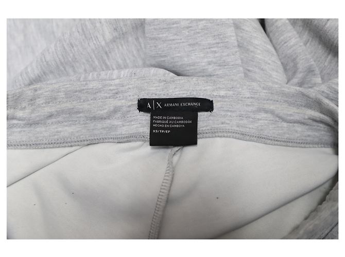 Jogger-Hosen aus grauer Baumwolle mit geprägtem Logo von Armani Exchange - Ansicht 3