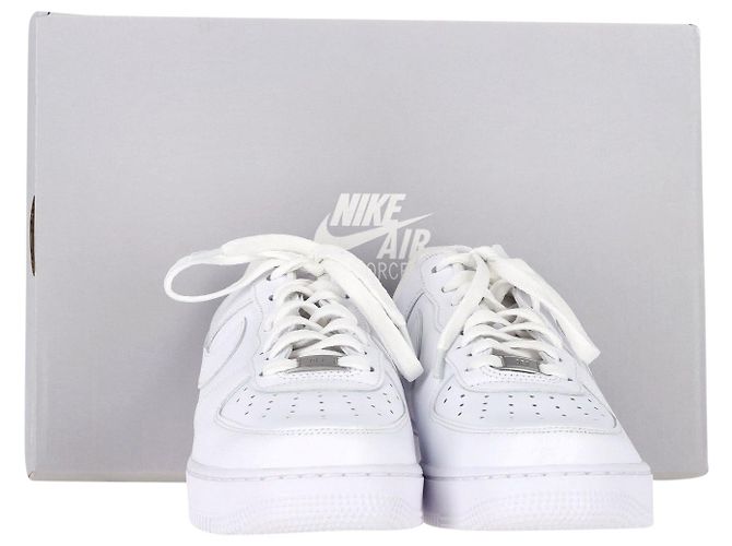 Nike Air Force 1 Low ‘07 in pelle bianca - vista 2