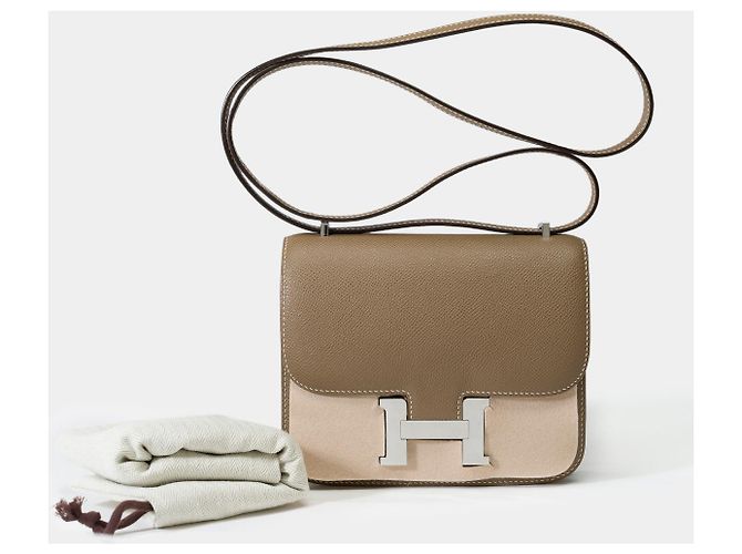 Hermès Sac HERMES Constance en Cuir Étoupe - 101999 Taupe - vue 2
