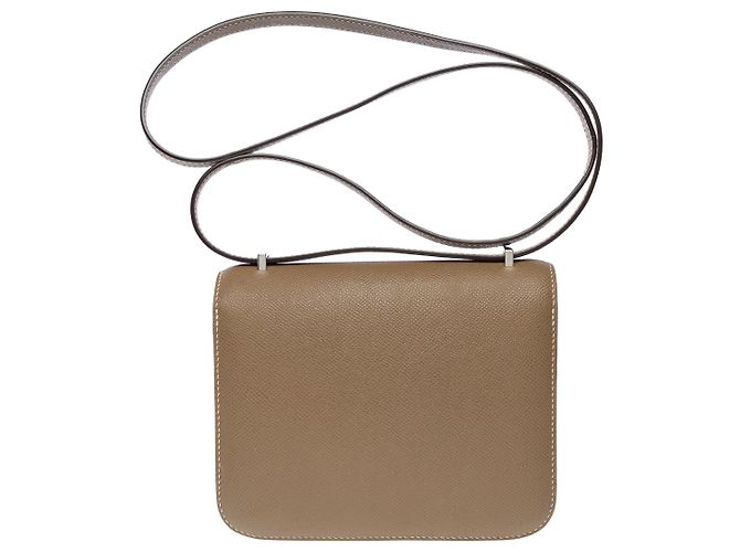 Hermès Sac HERMES Constance en Cuir Étoupe - 101999 Taupe - vue 4