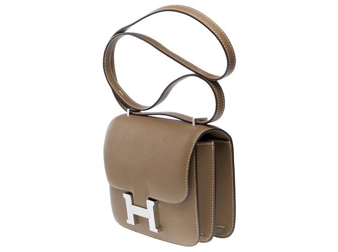 Hermès Sac HERMES Constance en Cuir Étoupe - 101999 Taupe - vue 5