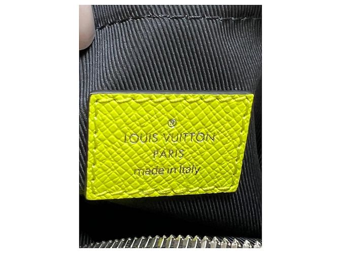 Sac Messenger Outdoor Taigarama Jaune LOUIS VUITTON - vue 3