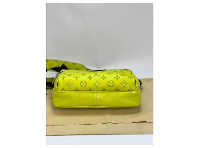 Sac Messenger Outdoor Taigarama Jaune LOUIS VUITTON - vue 5