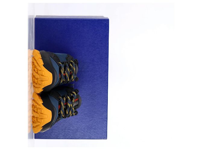 Sneakers con lacci Prada Sport in rete blu e gomma - vista 17