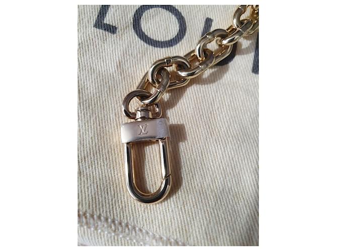 Louis Vuitton Trunk Pochette Vertical Eppi Rosa - vista 9
