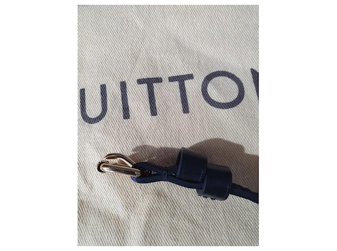 Louis Vuitton Trunk Pochette Vertical Eppi Rosa - vista 10