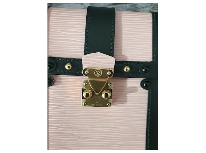 Louis Vuitton Trunk Pochette Vertical Eppi Rosa - vista 7