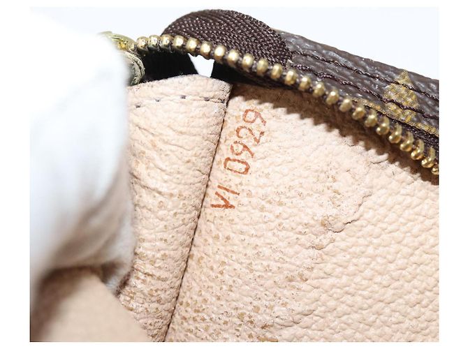 LOUIS VUITTON Monogram Bucket PM Pouch Accessory Pouch LV Auth fm3453 Monograma - vista 12