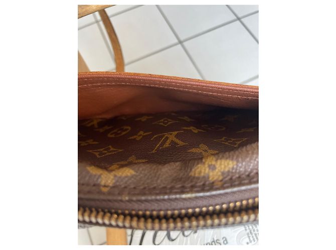 Borsa a spalla Louis Vuitton Monogram in pelle marrone Marrone scuro Monogramma - vista 4