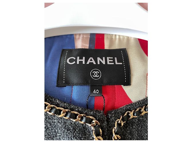 Cambon Chanel 2019B collection Jacket in Grey - view 4