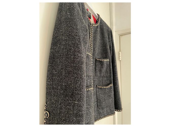 Cambon Chanel 2019B collection Jacket in Grey - view 7