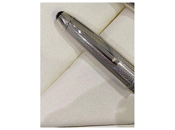 Montblanc Solitaire Meisterstück 146 LeGrand Perla Argento Silver hardware - vista 2