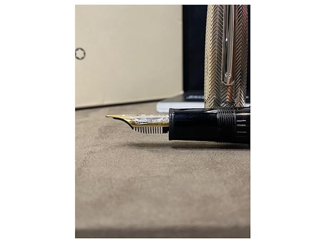Montblanc Solitaire Meisterstück 146 LeGrand Perla Argento Silver hardware - vista 3