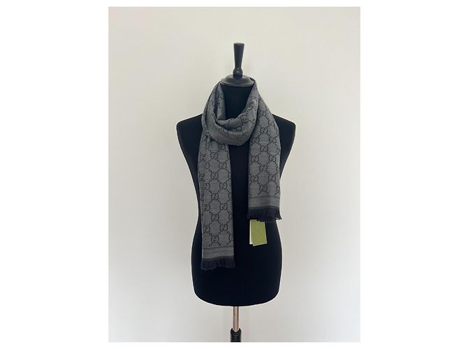 Gucci Wendeschal GG Monogramm Grau Wolle - Ansicht 8