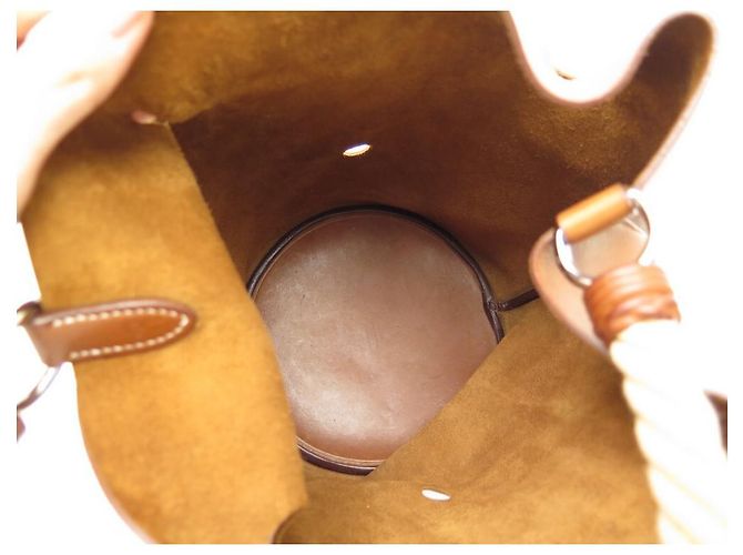 Hermès BORSA A MANO HERMES SEAU MANGEOIRE IN PELLE D'ORO GULLIVER Marrone - vista 10