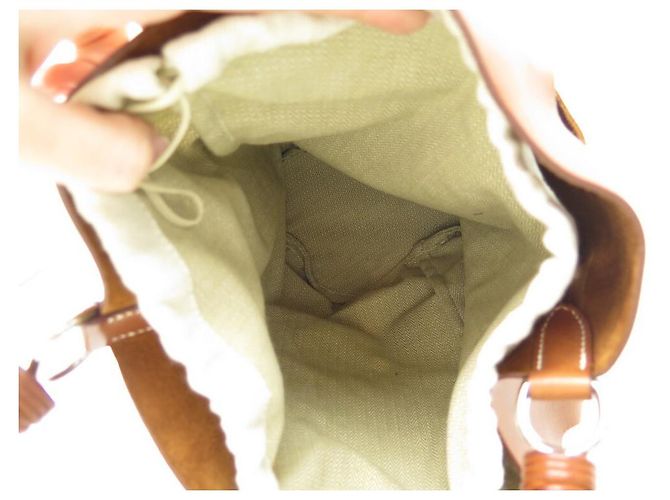 Hermès BORSA A MANO HERMES SEAU MANGEOIRE IN PELLE D'ORO GULLIVER Marrone - vista 9