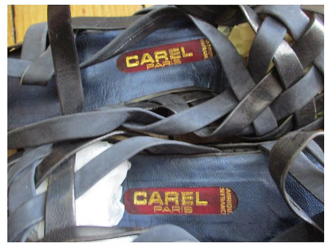 Carel Sandali con cinturini incrociati, taglia 38. Blu navy - vista 2