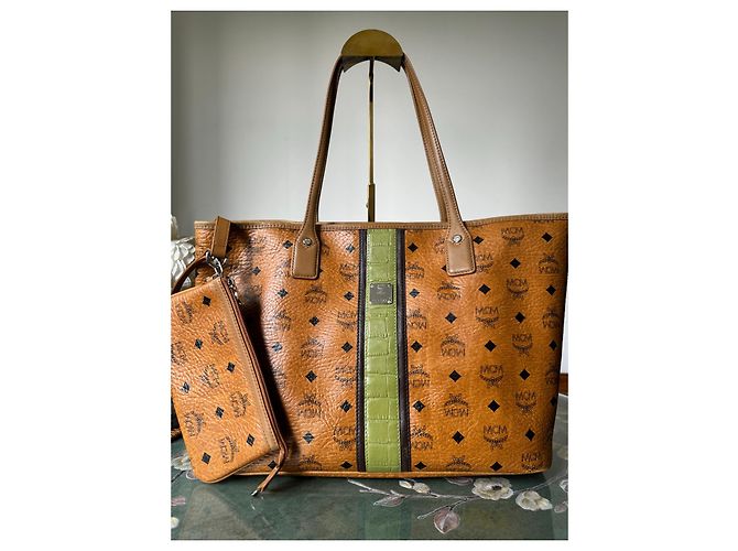 MCM Visetos Medium Drawstring Shopper Cognac Leder Bronze - Ansicht 2