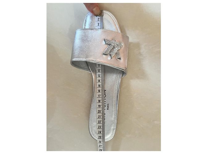 Louis Vuitton leather sandals with Swarovski crystals silvery - view 11