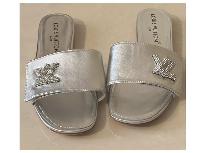 Louis Vuitton leather sandals with Swarovski crystals silvery - view 5