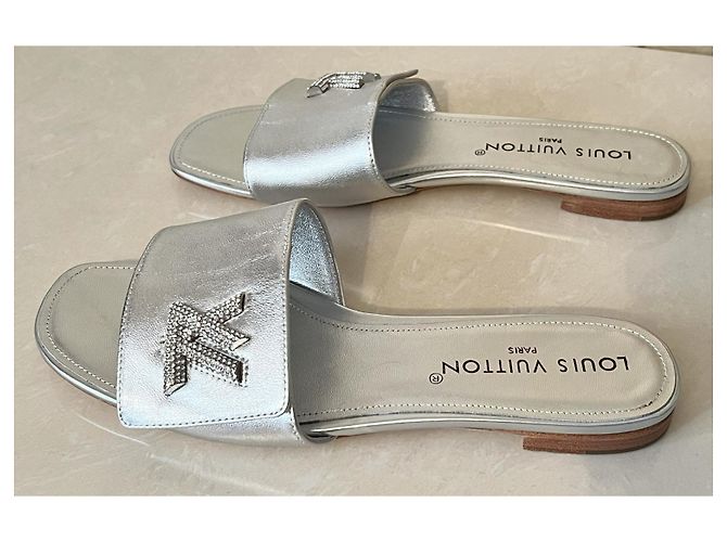 Louis Vuitton leather sandals with Swarovski crystals silvery - view 7