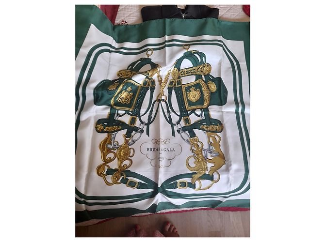 Foulard Hermès in seta Verde Nastri da gala verdi Verde scuro - vista 2