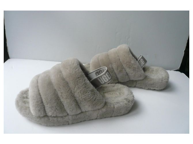 Sandali Pantofole UGG Oh Yeah con due cinturini grigi taglia 41 in ottime condizioni Grigio - vista 2