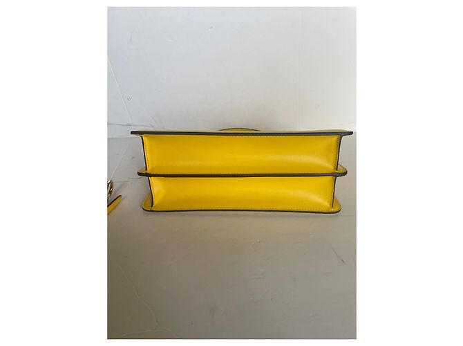 Borsa Fendi Peekaboo I SEE U in pelle di struzzo gialla Giallo - vista 7