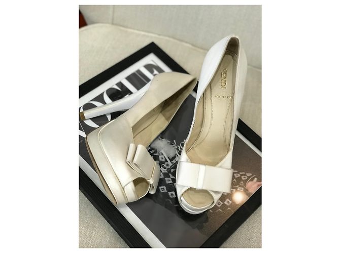 FENDI Absätze T.EU 37.5 Stoff Weiß - Ansicht 6