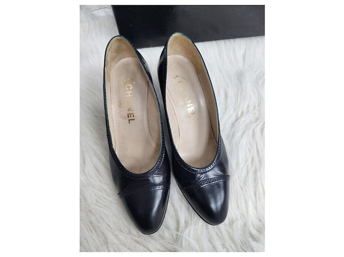 Décolleté Chanel in pelle nera Nero - vista 2